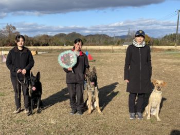 左から、リベル・ゼウス
・シータ